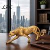 Sculpture d'Animal en Résine Durable Modèle Figurine Panthère Dorée, Statue Vive, Posture Accroupie en Course, Ornement Figurine Tridimensionnelle pour Meuble TV
