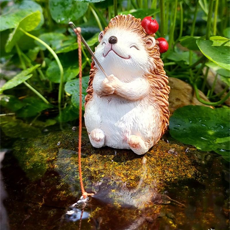 Artistic Hedgehog Design Resins Miniature Ornament Decoration For Aquascaping Miniature Landscape Arrangements