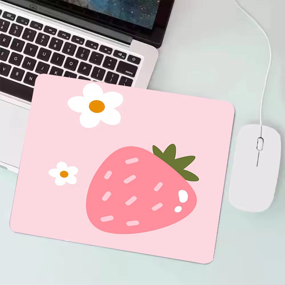 small mousepad Cute Strawberry Gaming 45X40cm Desk Mat Non-Slip Rubber Keyboard Mouse Pad HD Print Kawaii Office Accessories 1pc
