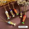 Collar con colgante de pez colorido de la serie Verano Océano, joyería de pez dorado moderna personalizada, regalo