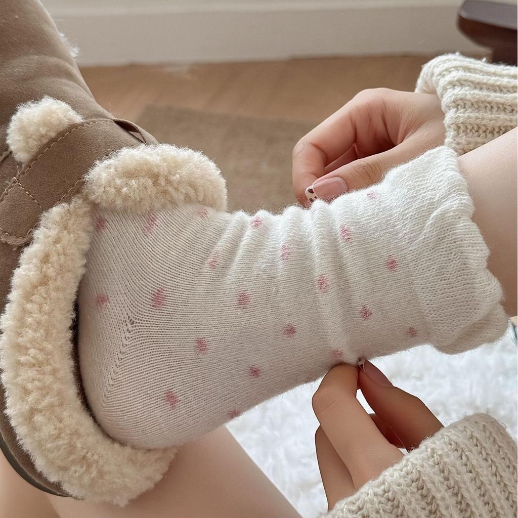 New Product Bubble Sweet Girl Point In The Wild East Gate Wave Pile Socks Wool Socks Children Tube