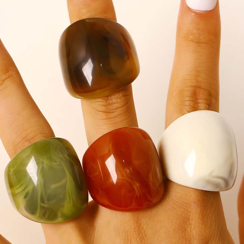 Favorite Toy Women's Vintage Colorful Resin Irregular Smooth Rings For Boho Plastic Geometric Finger Rings Aesthetic Party Zircon