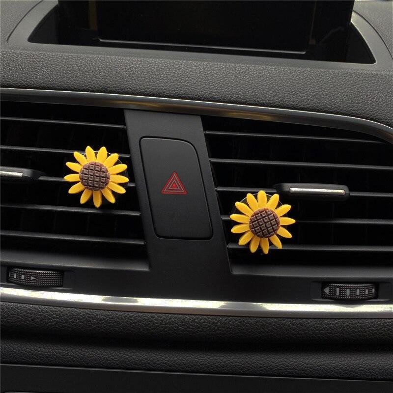 2Pcs Car Air Freshener Cute Car Perfume 3cm Sunflower Vent Clip Car Fragrance Scent Diffuser Auto Interior Decor
