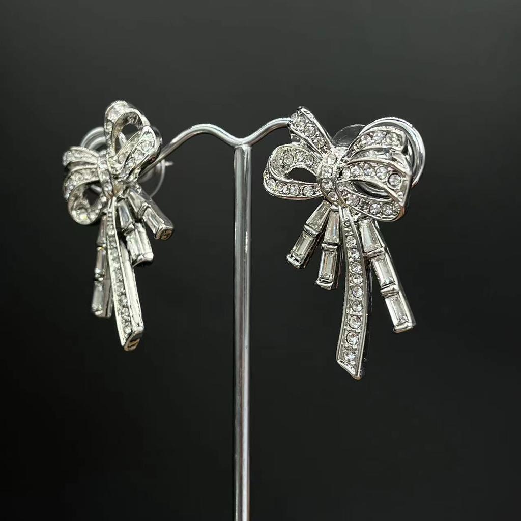 Medieval vintage vintage bow pearl necklace court style niche temperament multi-layer chain collarbone chain necklace