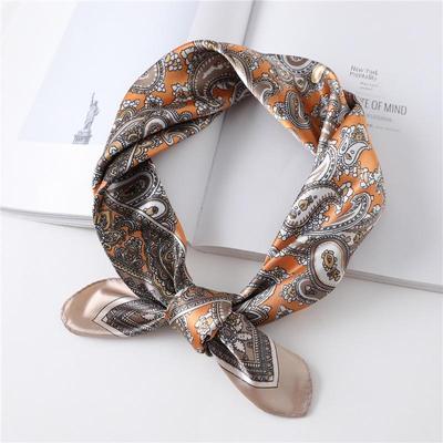 Sciarpa Cashew Retro in Seta: Foulard quadrato professionale stile europeo e americano - Versatile fascia per capelli o accessorio per borsa.