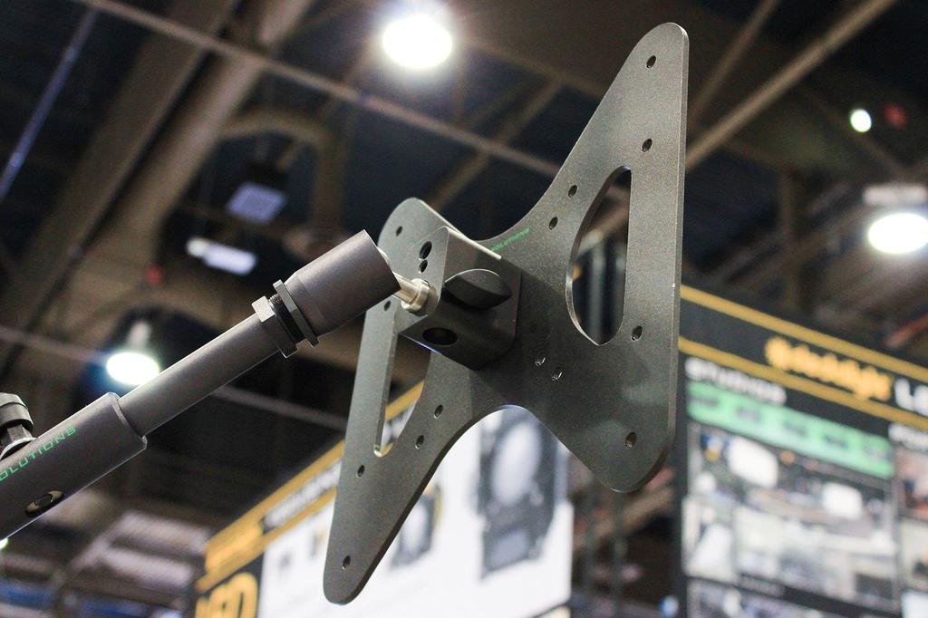 Nine Dot Solutions Large VESA to inch receptacle []9.Solutions 5/8 9.XV1024