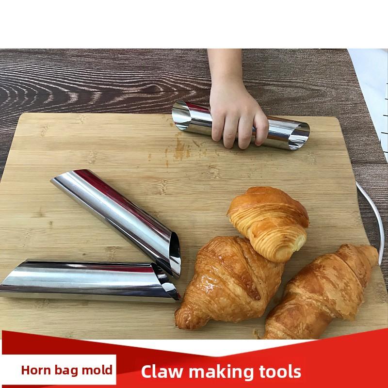 Making Danish Spiral Bread Baking Mold with Household Danish Croissants