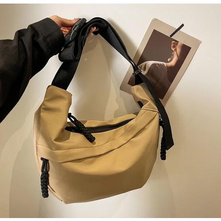 Geantă crossbody casual cu fermoar pentru femei, geantă monocromatică din nailon, modă nouă, calitate înaltă