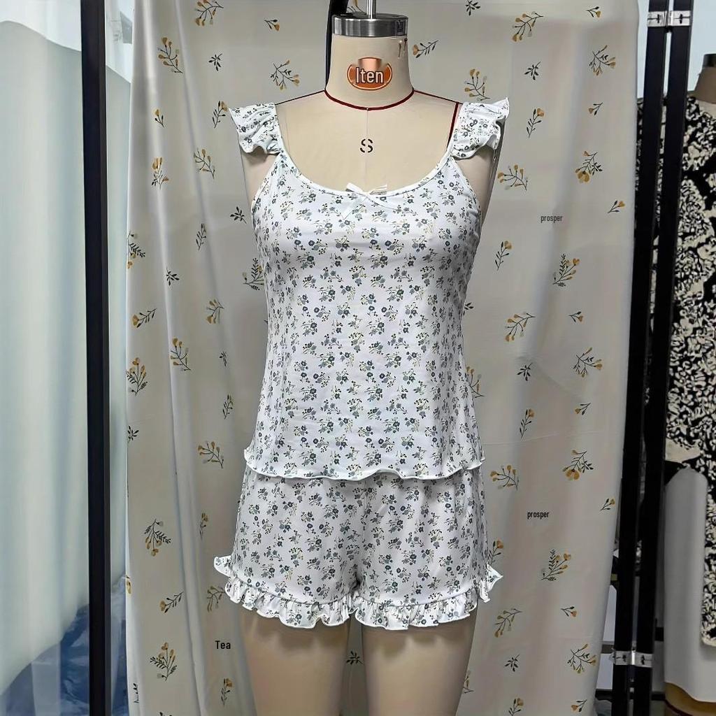 Set Estivo Carino da Donna con Canottiera e Pantaloncini - Pigiama Dolce Senza Maniche da Celebrità di Internet