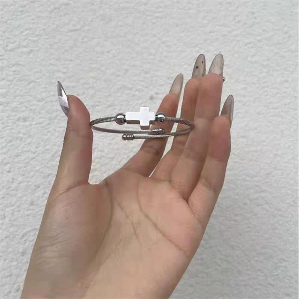 Bracelet de Charms Croix Vintage Bracelet Jonc Ouvert Réglable Bracelet Religieux Port Unisexe