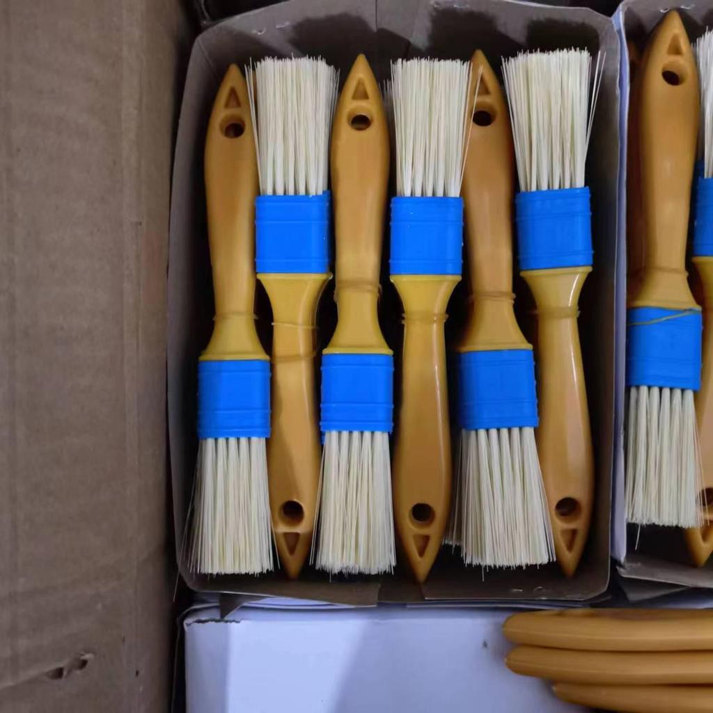 Plastic Handle Brush Set: Paint, BBQ Sauce, Cleaning, Dusting, Nylon Bristle.