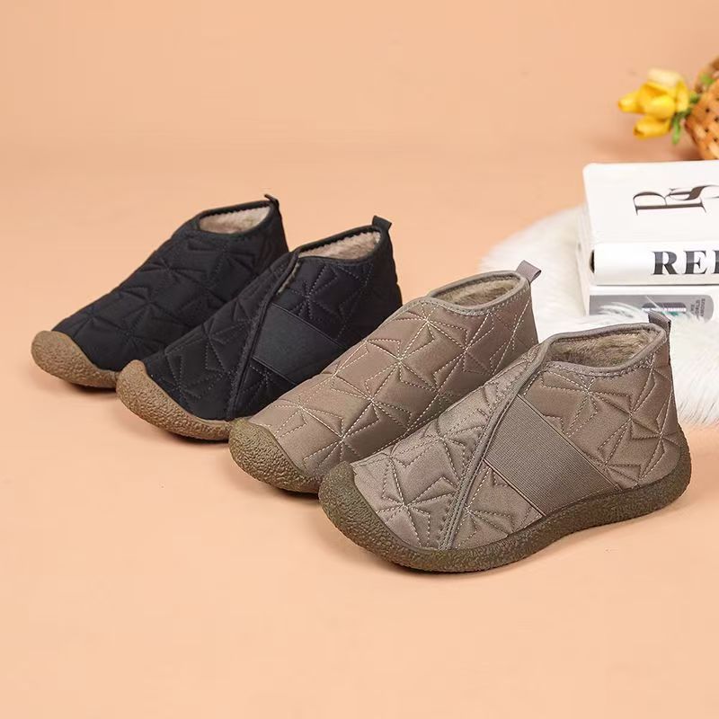 New winter cotton shoes velvet mother thickened soft sole snow non-slip high top comfortable and lightweight