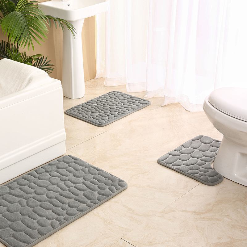 

Комплект из трех ковриков для ванной комнаты Pebble: противоскользящий, впитывающий и стильный декор ванной комнаты. 50*80cm+U50*40cm+40*60cm серый