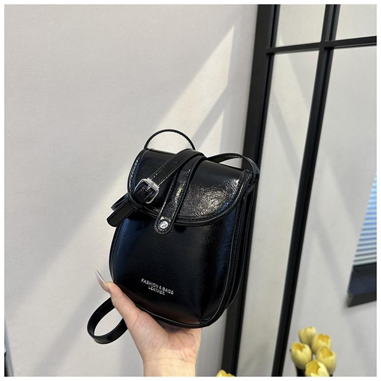 

2025 summer new fashionable retro mini mobile phone bag women s trendy shoulder messenger bag simple and versatile change bag чёрный