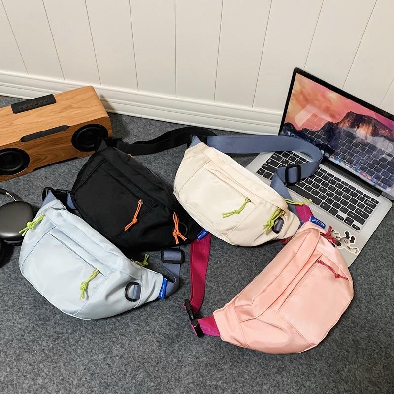 Breast bag fashion casual Korean version ins style solid color messenger bag men and women couples shoulder bag commuter fashion fanny pack