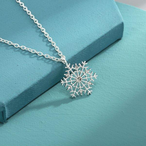 

Веселое Рождество Снежинка Цирконовое Ожерелье Для Женщин Мужчин Лось Рождественская Елка Изысканная Цепочка Ключицы Новогодняя Вечеринка Фестиваль Ювелирные Изделия