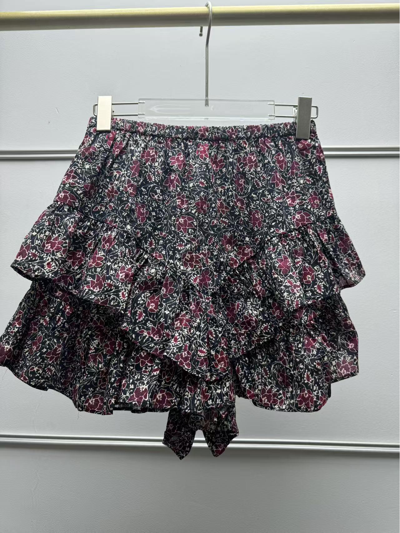 

French Niche Floral Ruffle Camisole & Casual Shorts Set - Spring/Summer L (38)