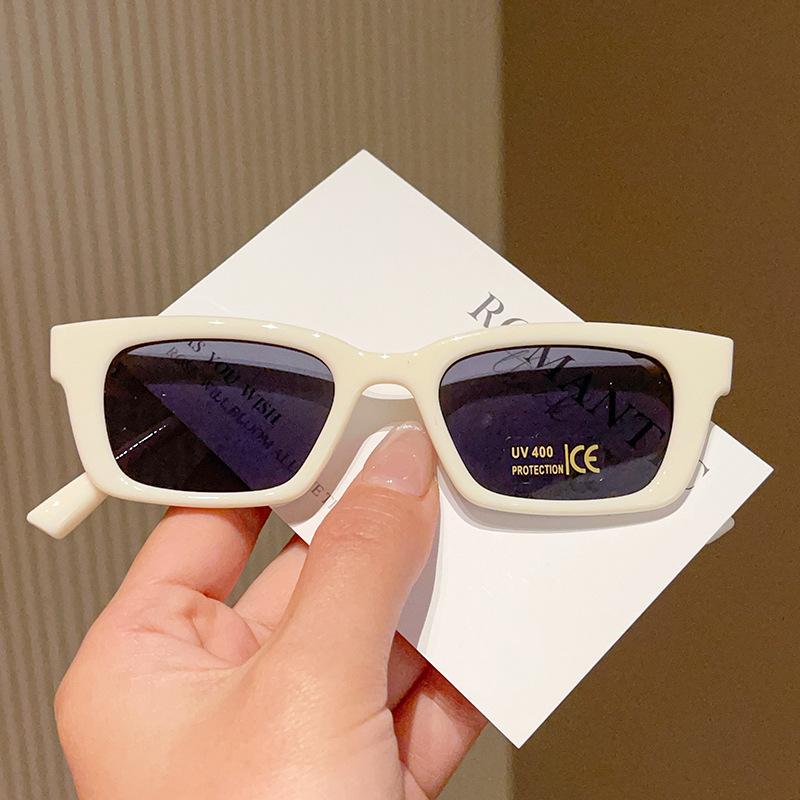 Children's sunglasses summer Korean version of boys' outdoor sunglasses baby UV-proof sunshades fashionable children's glasses