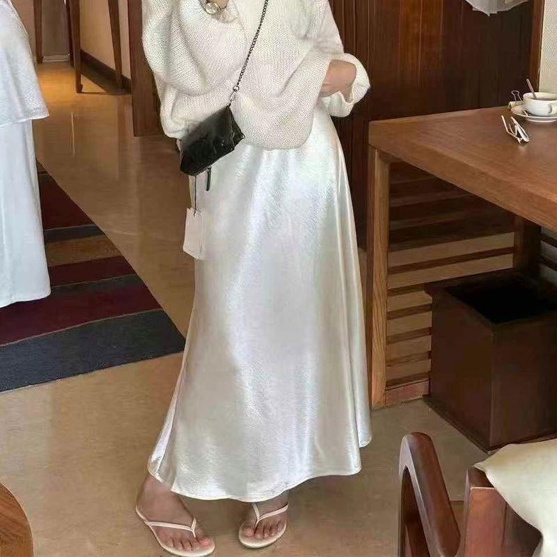 25 Spring and Summer New Vertical and Smooth Silky Glossy Satin Slimming Oblique Cutting A Word Sheath Fishtail Skirt Women
