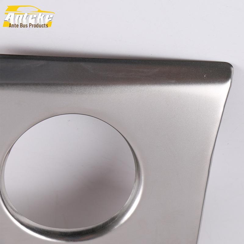 Nerezový flitrový nášivka s jedním tlačítkem pro modely 18 Camry