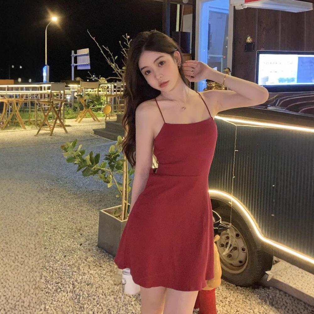 Style beautiful back slim fit sexy suspender dress summer waist and thin temperament light and familiar style Spice girl bag arm short skirt