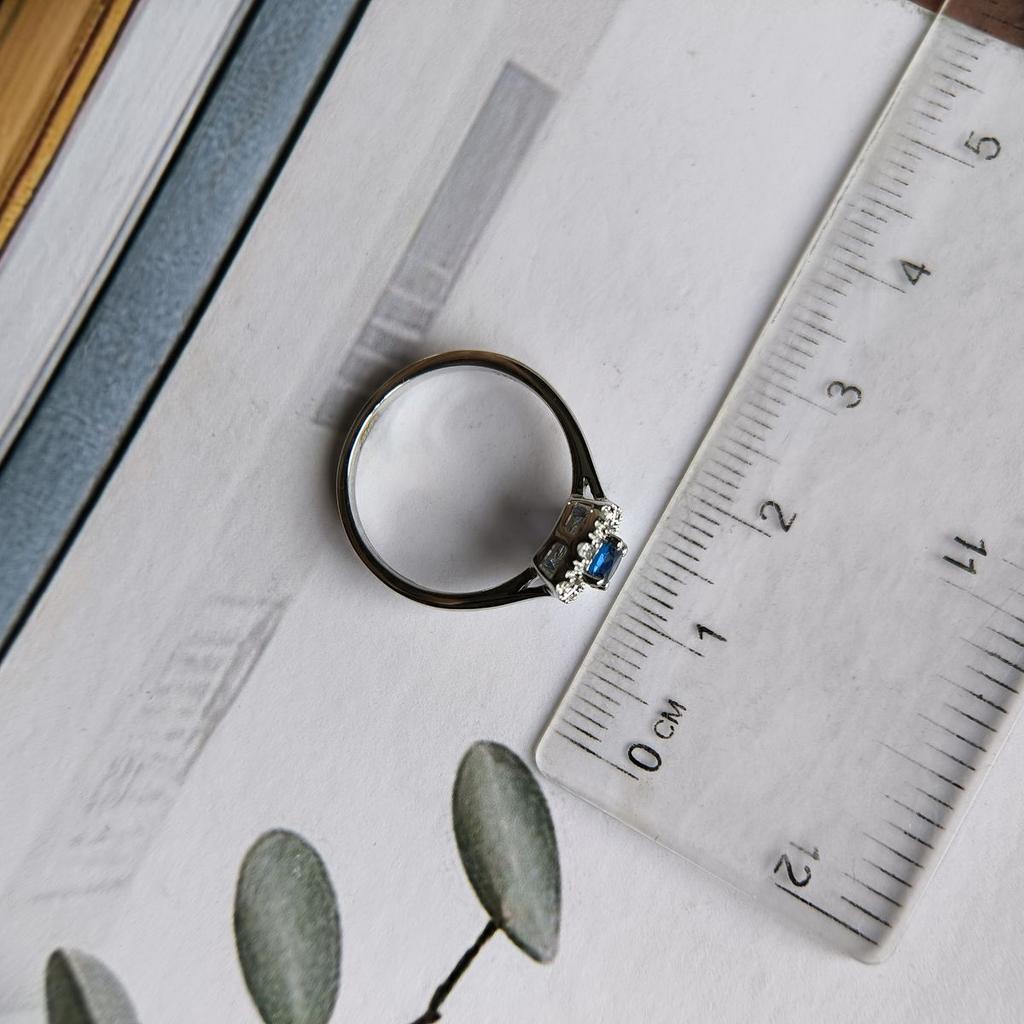 Серебряное кольцо с сапфиром nano 0.32ct, вес изделия 2,13 гр (2188919)