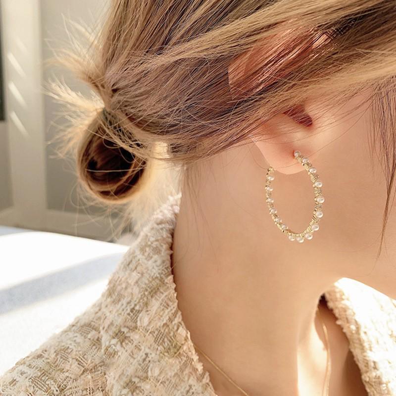 Women's Luxury Textured Metal Hoop Earrings - Versatile Niche Design