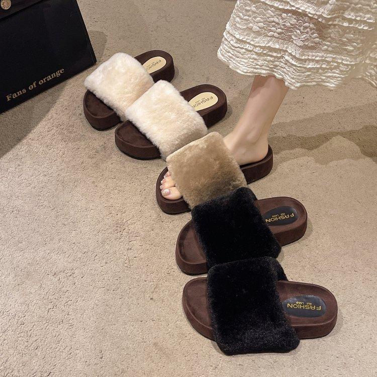 French thick-soled large-size one-word fluffy slippers for women to wear 2025 autumn and winter new fashionable height-increasing thermal slippers