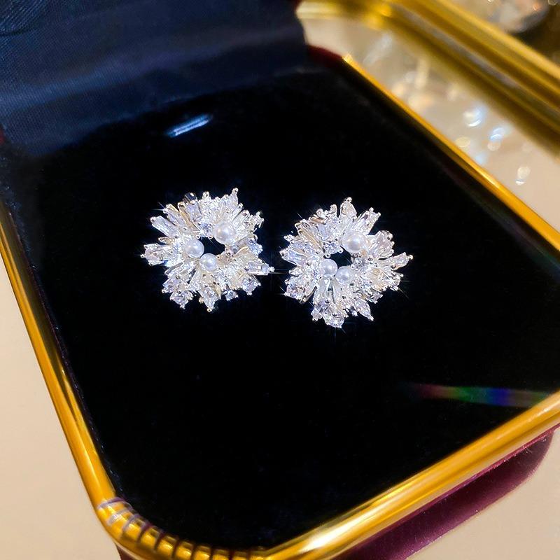 Silver Needle Zircon Flower Pearl Stud Earrings Exquisite Light Luxury High-end Earrings Niche White Versatile Earrings