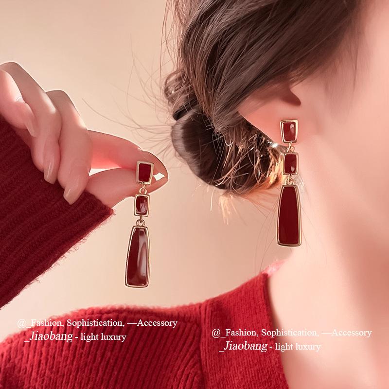 

Элегантные серьги-сердечки из ангоры красного цвета: Позолота из настоящего золота с бриллиантами - Идеально для праздничных мероприятий