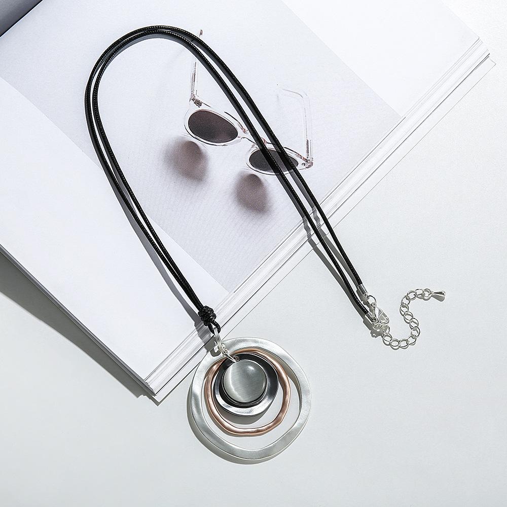 

European and American fashion ins round pendant long women s high-end necklace