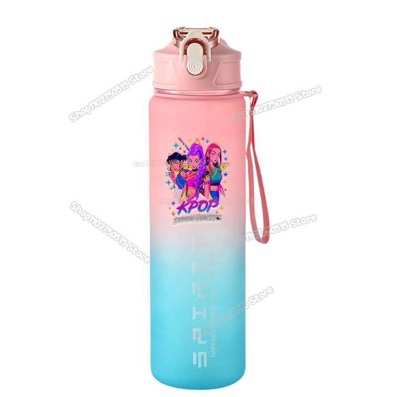800ML Kpop Lovci Démonů Dětská Láhev na Vodu Mira Zoey Rumi Dívka Sportovní Plastový Hrneček se Slámkou Cestovní Fitness Nepropustná Láhev na Pití