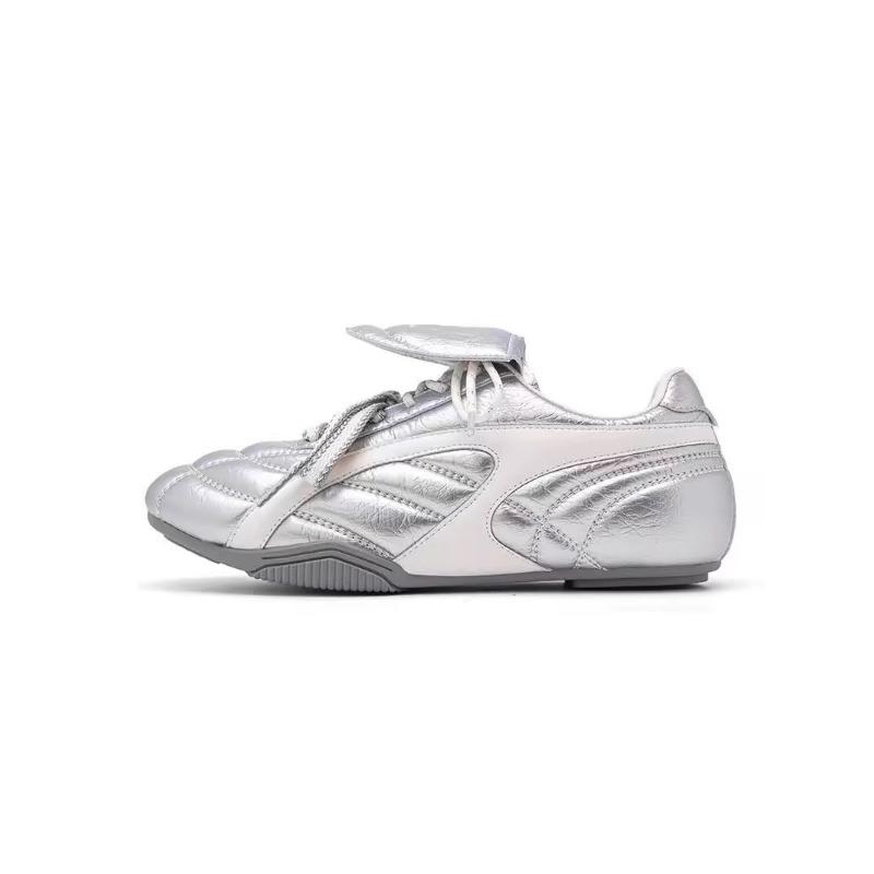 

Кожаные женские новые весенние женские туфли ретро на плоской подошве шлепанцы повседневные спортивные белые туфли 40 серебряный