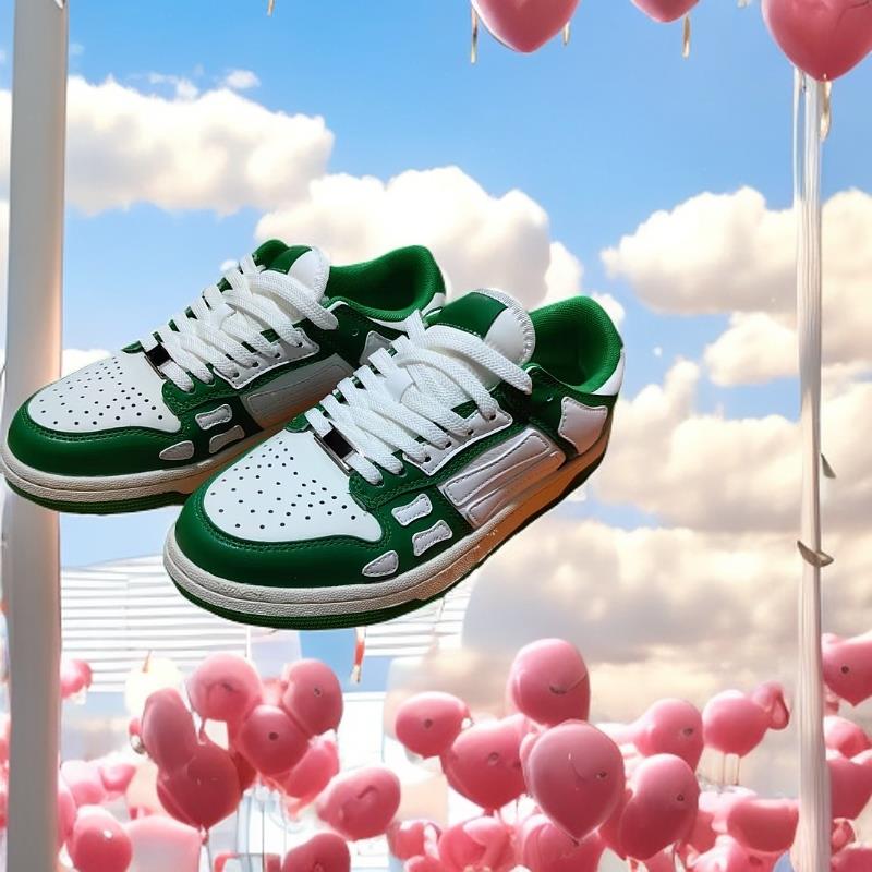Leisure Low Top Couple Shoes 2024 Small Fragrant Sports Shoes Versatile and Fashionable, Wearing Youth and Vitality