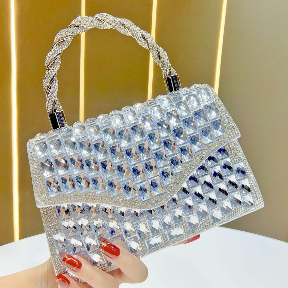 

New Light Luxury Chain Handbag Evening Bag Crossbody Bag Women срібний