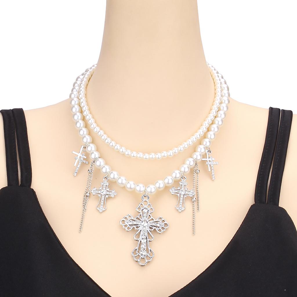 Fashionable Neck Jewelry Chic Crosses Pendant Necklace for Parties Gatherings Stylish Neckchain Accessory for Women