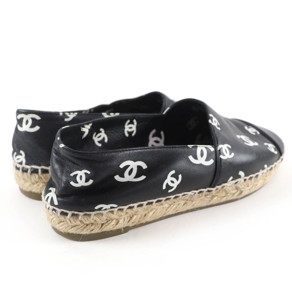 נעלי עור CHANEL נהדרות סימן COCO אספדריל סליפ-און שחור נשים 37 G38628 משומש