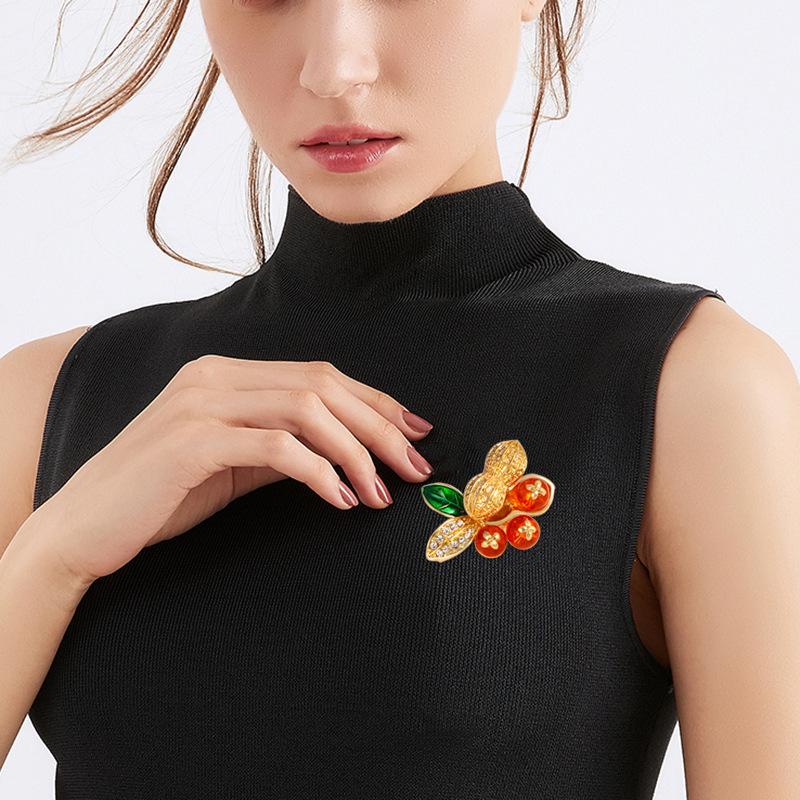 Dobra broszka z orzeszków ziemnych Persimmon Temperament Uniwersalny damski korsarz z orzeszków ziemnych Odzież Akcesoria Pin Noworoczny prezent