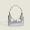 Sac d'aisselle en forme de croissant argenté sac à main laqué brillant design de niche mode sac à main populaire mini sac