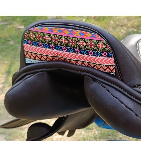 Leather Jumping Double Flap Saddle with Changeable Gullets – Elegant Cantle Design