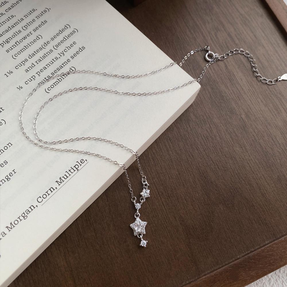 Sterling Silver Diamond Star Necklace for Women - Elegant and Fashionable Clavicle Chain