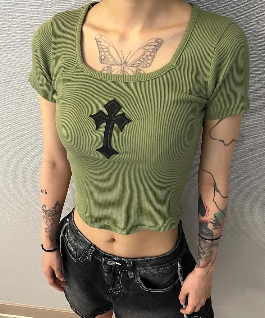 Bonseullipi Cross Square Neck T-Shirt (Green)