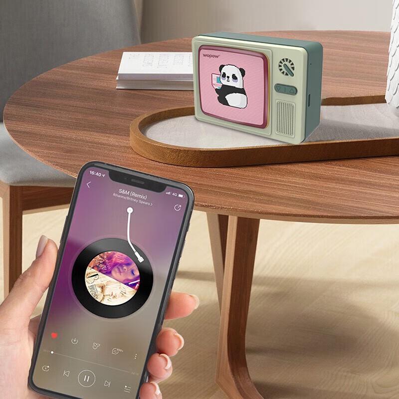 WOPOW Retro Panda TV Portable Bluetooth Speaker