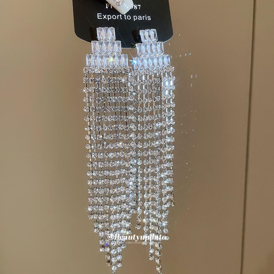 Silver Needle Rhinestone Geometric Rhombus Tassel Earrings - Luxurious & Stylish Ear Jewelry for Women