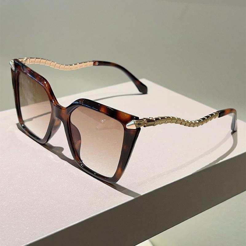 Metal Snake Sunglasses Women For Female Luxury Brand Designer Sun Glasses Punk Popular Vintage Big Frame Sexy Lady Shades Uv400