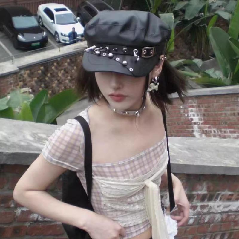 Béret Punk Clouté Sous-culture Marin Peintre Cuir Noir Rivets Casquette Rétro Tendance Sous-culture Accessoire de Mode pour Hommes Femmes Beretsss