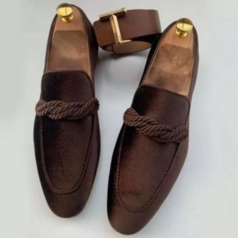 Sapatos Masculinos Primavera Outono Novo Slip on Couro Envernizado Franja Brilhante Mocassins Masculinos Bico Redondo Tamanho 38-48 Sapatos Masculinos Macios de Luxo