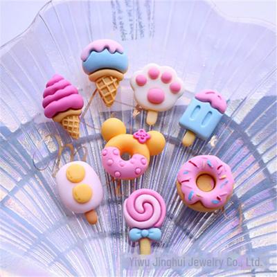Różowe DIY Żywiczne Akcesoria Biżuteryjne: Lody, lizaki, pączki, kubki na wodę, naszywki na pudełka na biżuterię.