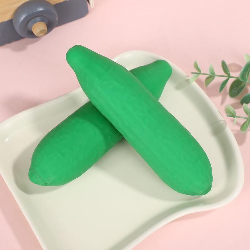 Novelty Realistic Cucumber Squeeze Toy Slow Rebound Elastic Decompression Prop for Kids Birthday Gift Party Favors