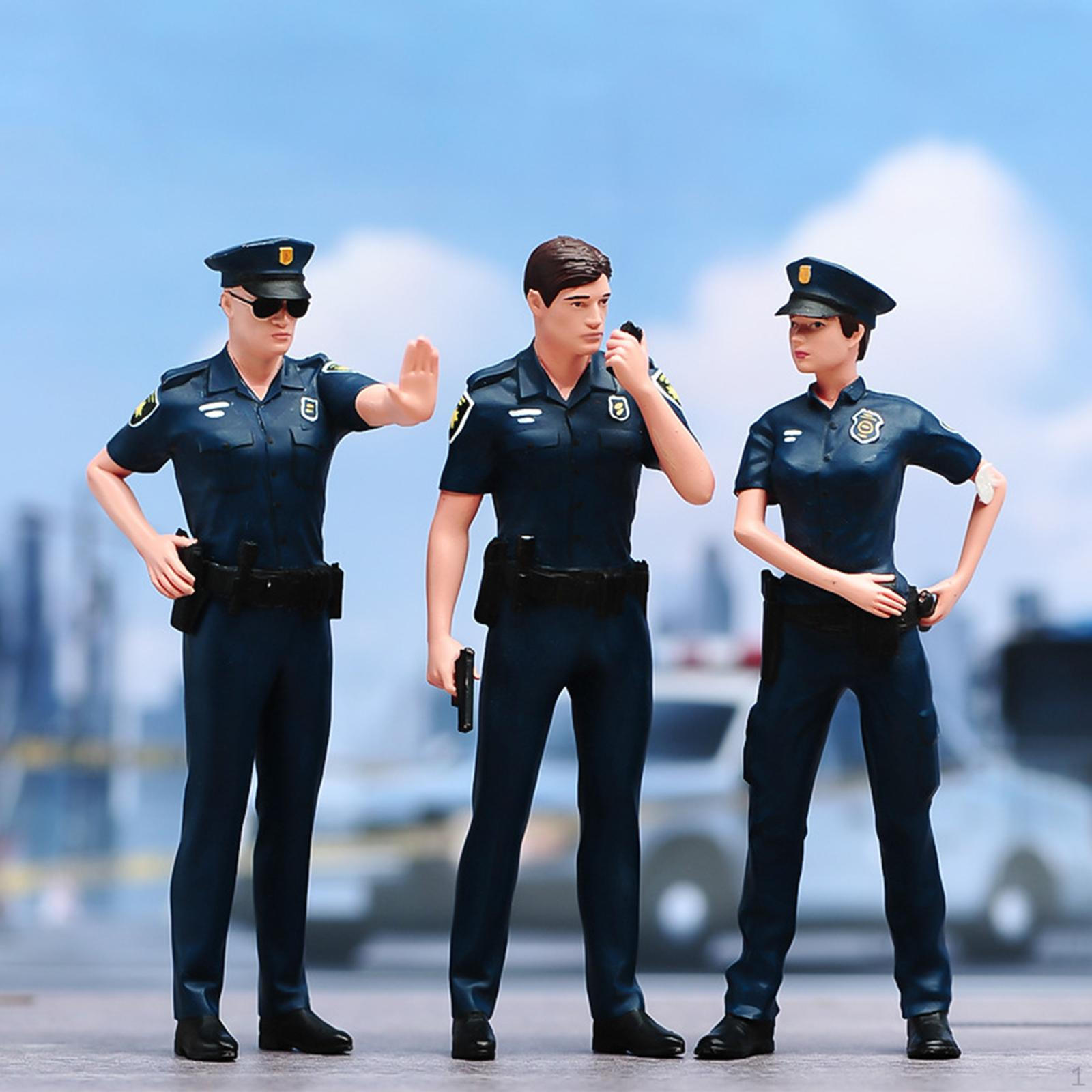 

3 Pieces 1/18 Police Figures Diorama Collection Painted Officer Miniature Scene